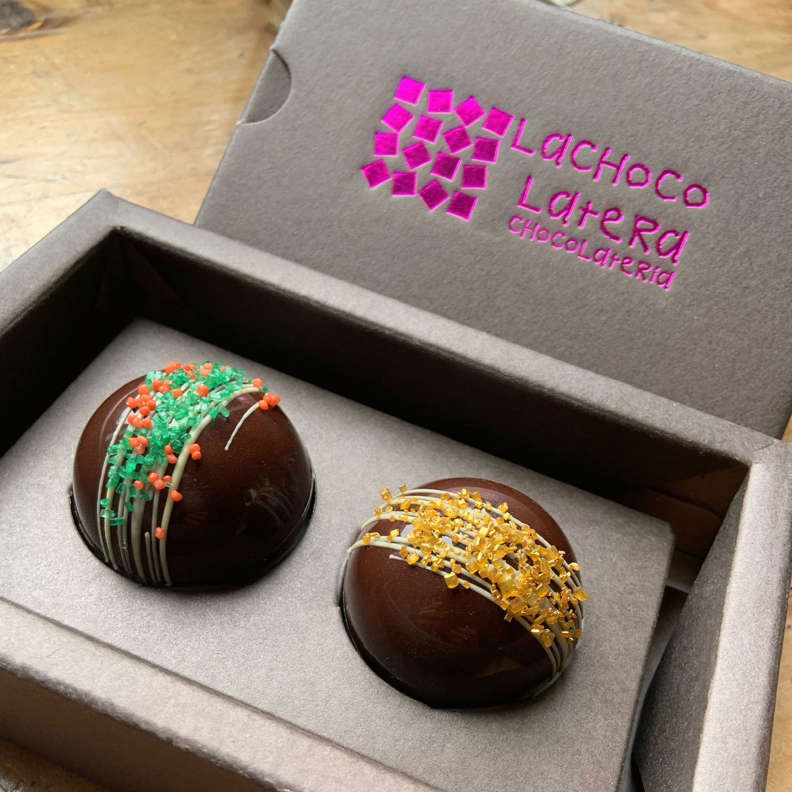 Pack of 2 marshmallow-filled chocolate bombs